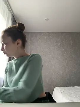 Holy Poly online show from December 2025 08:19:02 AM