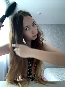 Holy Poly online show from December 2025 08:20:02 AM