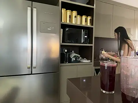 BelleRune online show from February 2025 12:47:01 PM