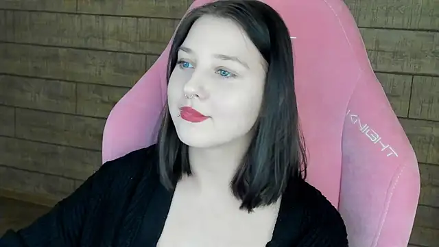 Snapshot of TinnaBurton chatting on January 2026 04:23:01 PM TinnaBurton online show from January 2026 04:23:01 PM