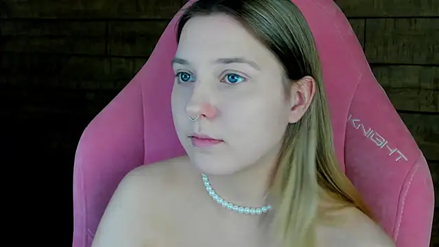 TinnaBurton online show from April 2026 07:58:02 PM