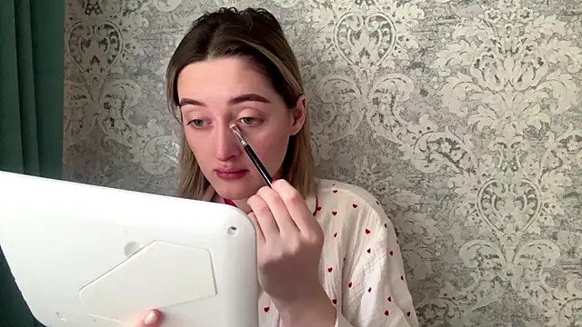 Snapshot of Emily_lyy chatting on December 2025 10:54:01 AM Emily lyy online show from December 2025 10:54:01 AM