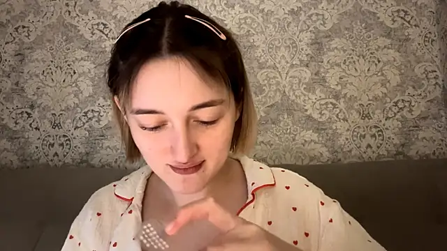 Snapshot of Emily_lyy chatting on January 2026 06:11:02 PM Emily lyy online show from January 2026 06:11:02 PM