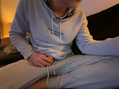 Brandonn1989amateur online show from February 2026 09:35:01 PM