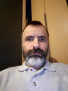 Snapshot of Artur50 chatting on November 2025 07:07:02 PM Artur50 online show from November 2025 07:07:02 PM