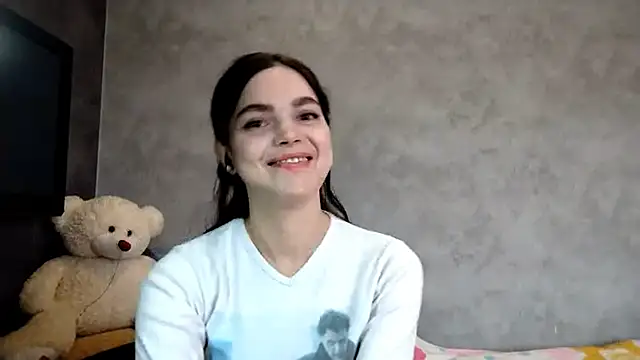 Snapshot of LillyWesthouse chatting on November 2025 09:14:02 AM LillyWesthouse online show from November 2025 09:14:02 AM