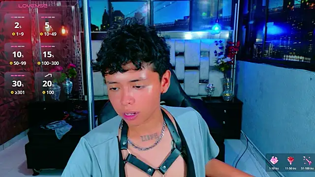 lunabustygirl online show from November 2025 12:32:01 AM