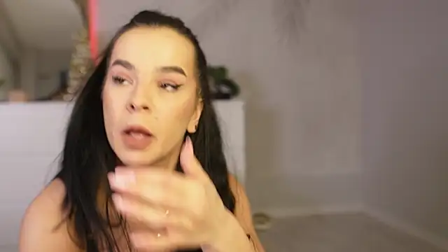 Snapshot of Miss_Denisse chatting on December 2025 08:47:02 PM Miss Denisse online show from December 2025 08:47:02 PM