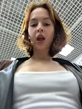 hani obsessed online show from November 2025 11:43:02 AM