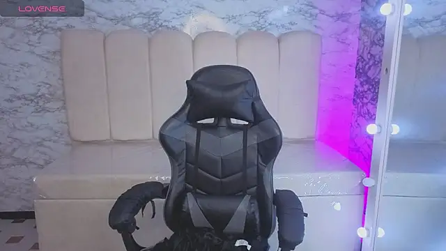 Maleja v  online show from November 2025 01:22:02 PM