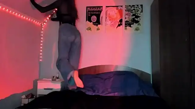 tinyglow online show from March 2026 07:43:02 PM