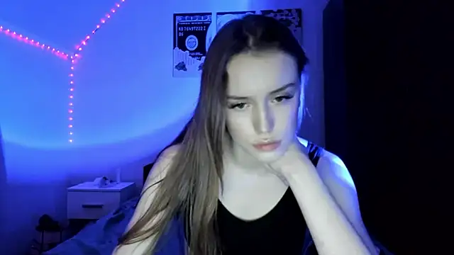 tinyglow online show from March 2026 10:15:01 PM