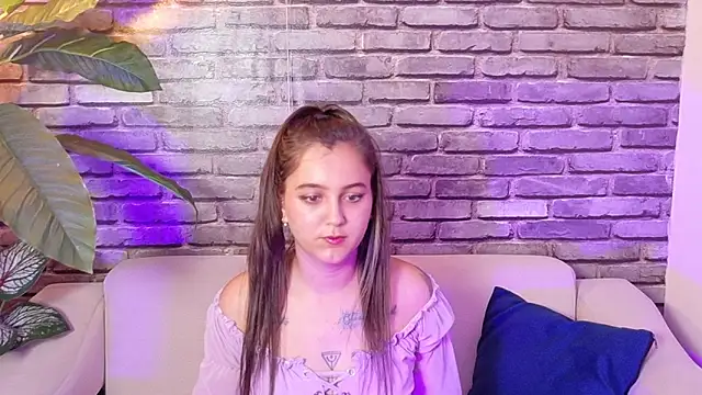 Snapshot of _ivone chatting on November 2025 06:57:01 PM ivone online show from November 2025 06:57:01 PM