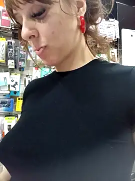 Snapshot of cleopatravodos chatting on April 2026 03:35:02 PM cleopatravodos online show from April 2026 03:35:02 PM