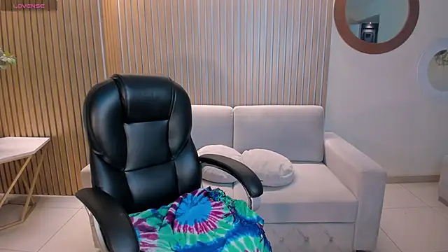 ZaraKafruni online show from February 2026 04:07:01 AM