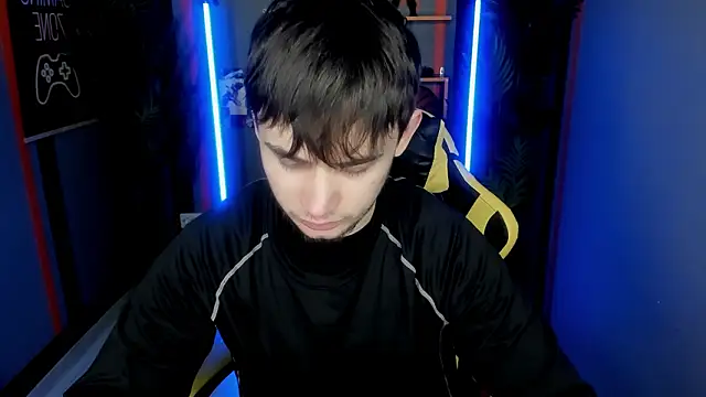 Snapshot of AlejandroEllias chatting on January 2026 05:49:02 PM AlejandroEllias online show from January 2026 05:49:02 PM