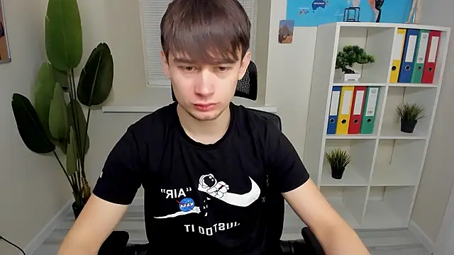 Snapshot of AlejandroEllias chatting on February 2026 06:51:01 AM AlejandroEllias online show from February 2026 06:51:01 AM