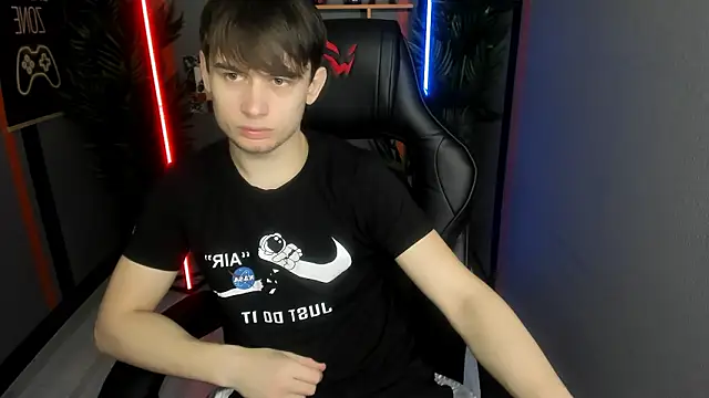 Snapshot of AlejandroEllias chatting on February 2026 09:04:02 AM AlejandroEllias online show from February 2026 09:04:02 AM