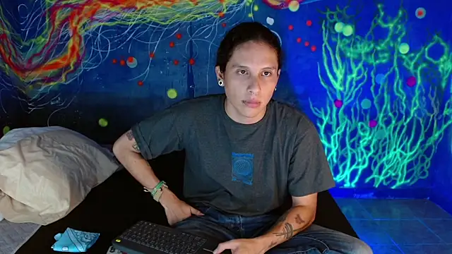 Snapshot of alan_dominat chatting on November 2025 12:38:02 AM alan dominat online show from November 2025 12:38:02 AM