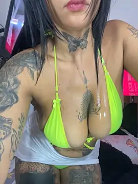 MartinaColton online show from November 2025 04:00:02 PM