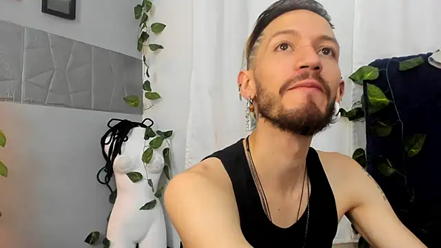 AngelDamianArt online show from December 2025 03:28:02 PM