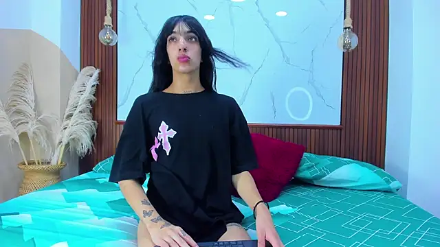 Snapshot of Loversinfire2 chatting on December 2025 08:28:02 PM Loversinfire2 online show from December 2025 08:28:02 PM