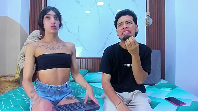 Snapshot of Loversinfire2 chatting on January 2026 08:33:01 PM Loversinfire2 online show from January 2026 08:33:01 PM