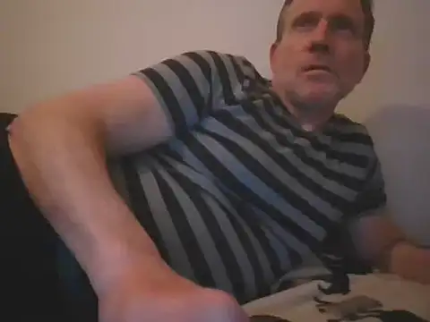 Snapshot of JonnaCD chatting on December 2024 04:42:02 AM JonnaCD online show from December 2024 04:42:02 AM