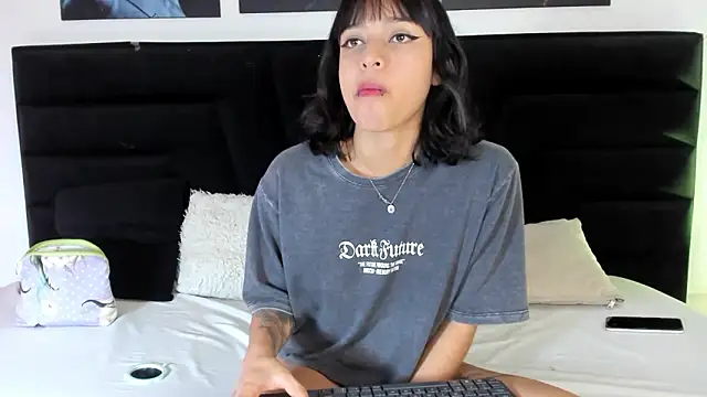 LiilithStonne online show from February 2026 12:37:02 PM