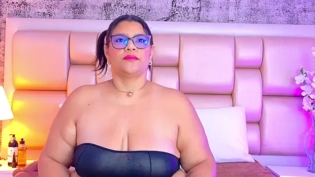 SelennaCooper online show from March 2026 11:49:02 AM