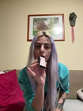 feliciafelon online show from April 2026 12:23:01 AM