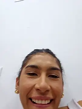 Snapshot of skinnyrox chatting on November 2025 02:39:02 AM skinnyrox online show from November 2025 02:39:02 AM