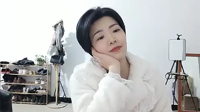 Snapshot of adele8731 chatting on December 2025 02:56:01 PM adele8731 online show from December 2025 02:56:01 PM