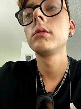 Boyfriend-Hot online show from November 2025 04:01:02 AM