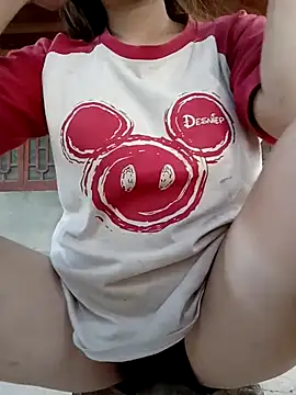 Snapshot of ChezyBaby chatting on November 2025 09:24:01 AM ChezyBaby online show from November 2025 09:24:01 AM