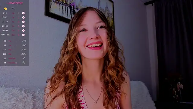 Alisavine online show from May 2026 07:41:02 PM