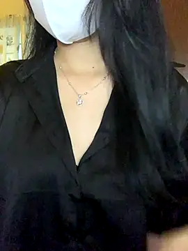 Snapshot of Hanni_22 chatting on November 2025 08:47:01 AM Hanni 22 online show from November 2025 08:47:01 AM