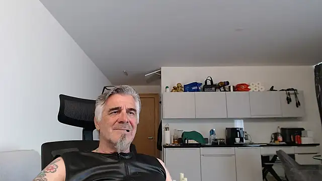 Buidapest online show from May 2026 02:45:02 PM
