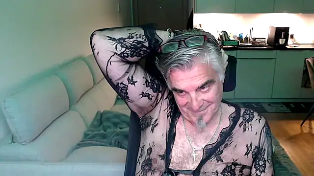 Buidapest online show from May 2026 11:03:02 PM