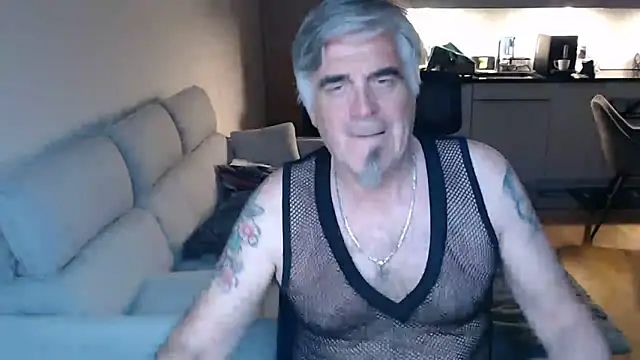 Buidapest online show from May 2026 10:16:02 PM
