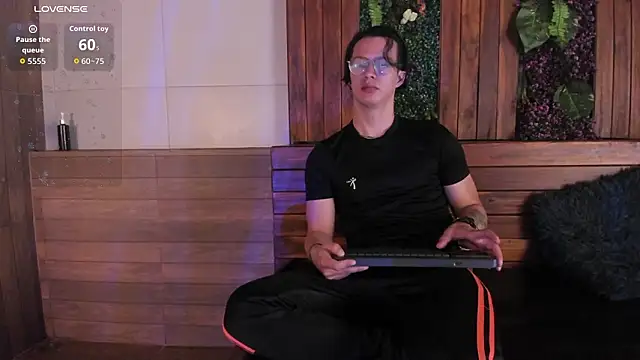 Brandon starkk online show from March 2026 12:11:01 PM