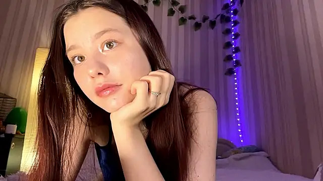 CutieSlim online show from March 2026 12:01:01 PM