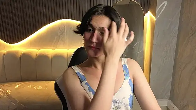 zoe tp online show from December 2025 12:47:02 PM