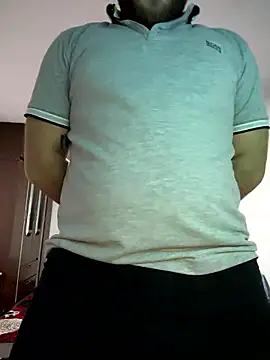 Snapshot of Andreiandu23 chatting on January 2026 09:42:01 PM Andreiandu23 online show from January 2026 09:42:01 PM