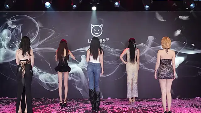 LU-909 online show from November 2025 08:06:02 AM