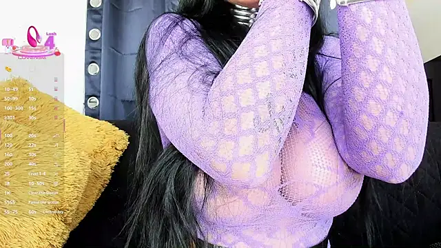 latinbitch online show from November 2025 06:10:02 PM