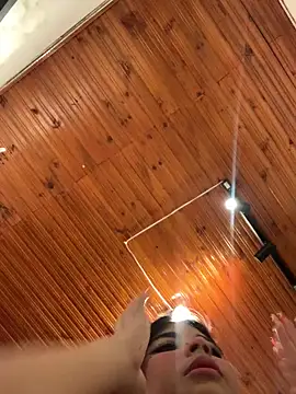 Snapshot of Dannii- chatting on February 2026 08:27:01 PM Dannii- online show from February 2026 08:27:01 PM