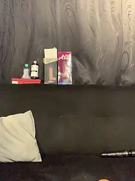 Snapshot of Dannii- chatting on February 2026 01:02:02 AM Dannii- online show from February 2026 01:02:02 AM