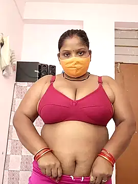 Snapshot of CUTE-LOVE-SWEETS chatting on June 2026 04:33:01 AM CUTE-LOVE-SWEETS online show from June 2026 04:33:01 AM
