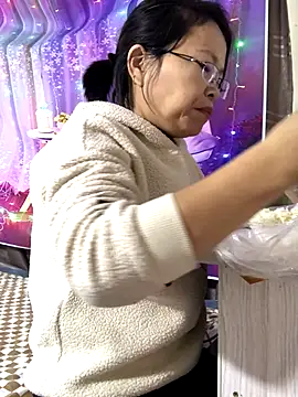 Yes-Baby-A online show from December 2025 04:51:01 AM